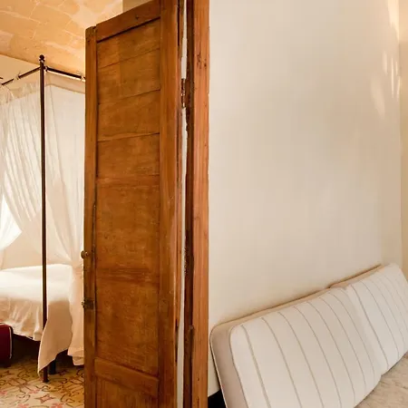 La Casa Dell'arancio Bed & Breakfast Favignana